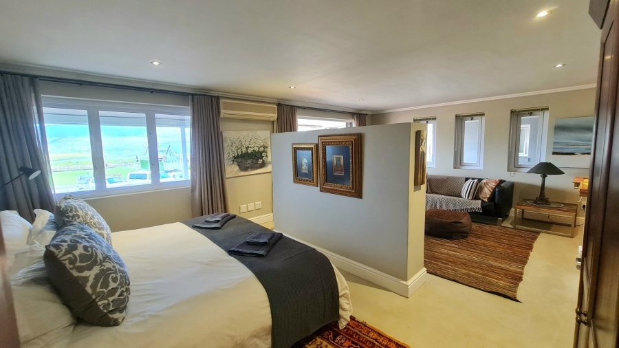 To Let 1 Bedroom Property for Rent in Thesen Islands Western Cape
